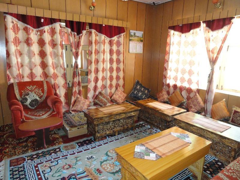 Siala Guest House Лех Экстерьер фото